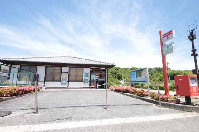 郵便局　明日香平田郵便局（郵便局）まで669m