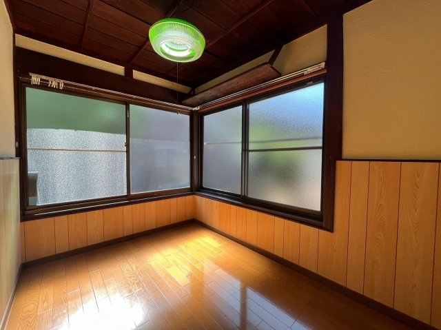 その他　書斎や物置部屋としてご使用できるサービスルーム♪