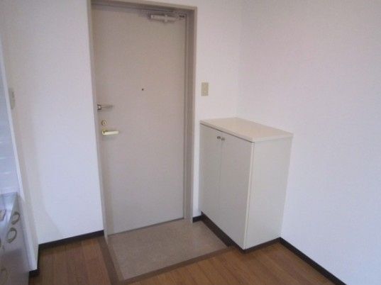 玄関　☆玄関収納もあります☆