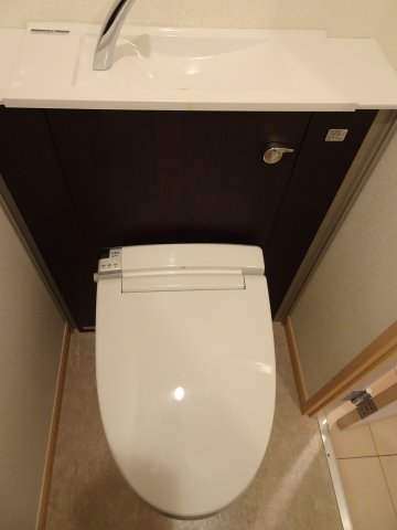 トイレ　エレディータ *画像は反転タイプのお部屋です