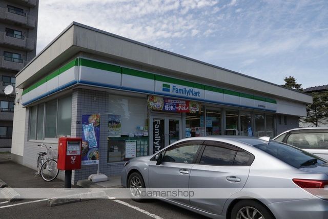 コンビニ　ファミリーマート（コンビニ）まで295m