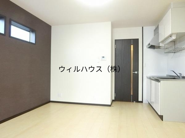 居室・リビング　オシャレなアクセントクロス！