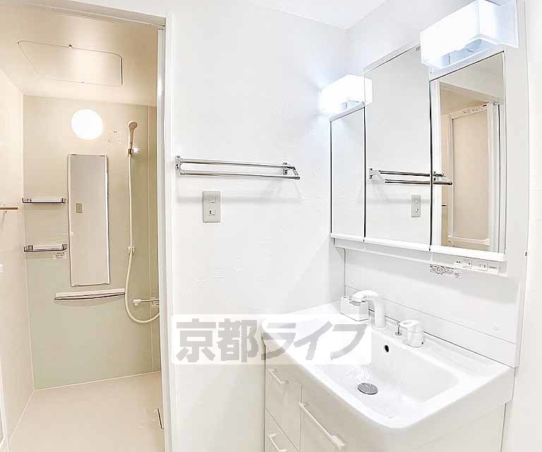 洗面設備　独立洗面台