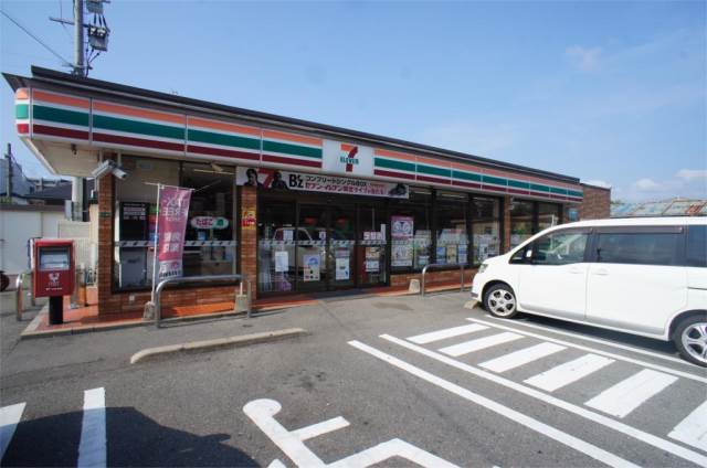 コンビニ　セブンイレブン 福岡和白2丁目店（コンビニ）まで715m