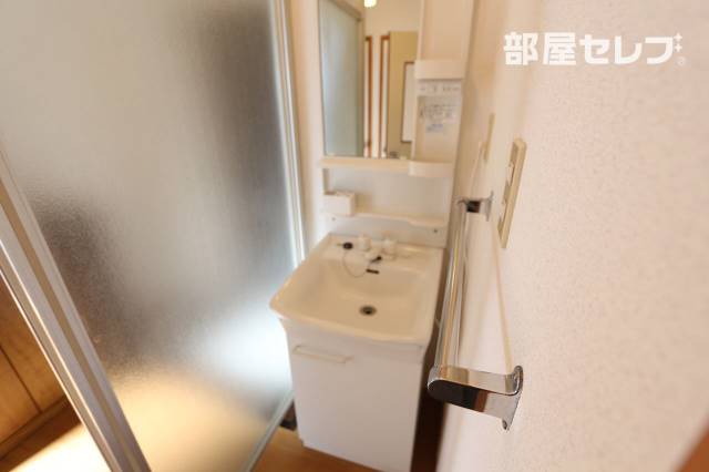 洗面設備　４０１号室の写真