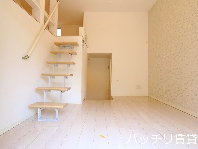 居室・リビング　同型タイプの為、現状を優先致します。