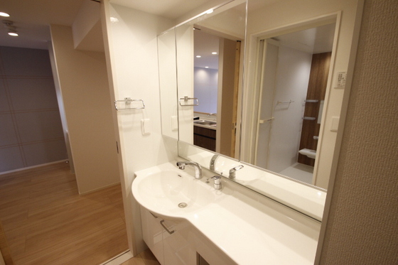 洗面設備　※別部屋の写真です