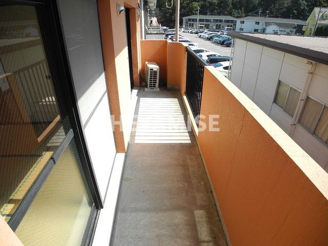バルコニー　※室内画像は別部屋のもの