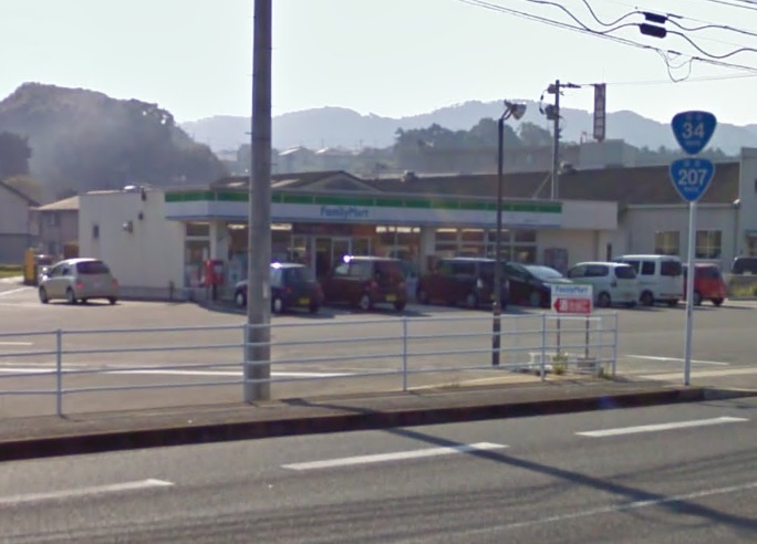 コンビニ　ファミリーマート 諫早久山店（コンビニ）まで496m
