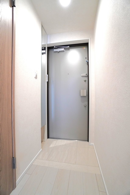 玄関　※写真は同タイプ住戸です。