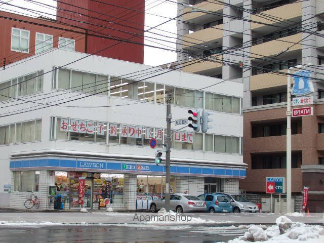 コンビニ　ローソン（コンビニ）まで152m