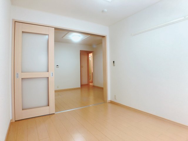 居室・リビング　ダイニングと繋げて使えば1ＬＤＫとして使用可能