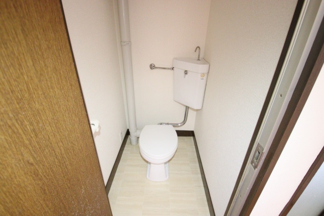 トイレ　別室の参考写真です。※現況優先