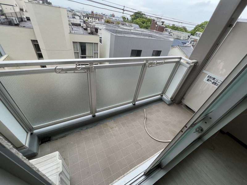 阪急宝塚線 岡町駅 徒歩2分 5階建 築54年の内装写真