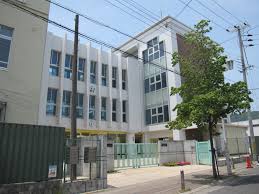中学校　神戸市立太田中学校（中学校）まで1243m