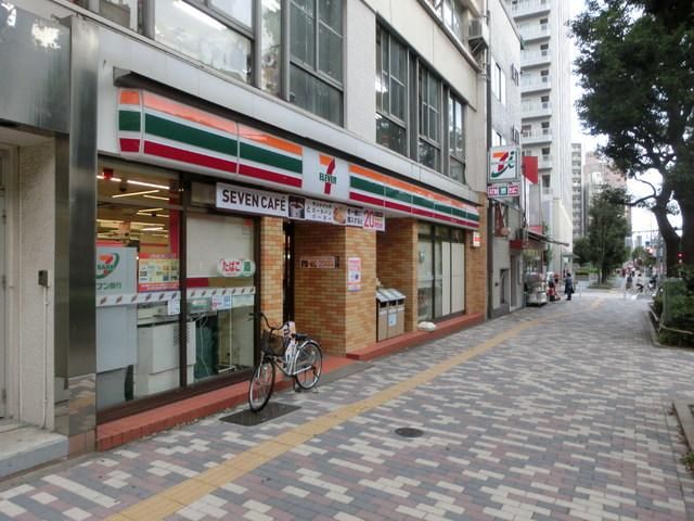 コンビニ　セブンイレブン（コンビニ）まで500m
