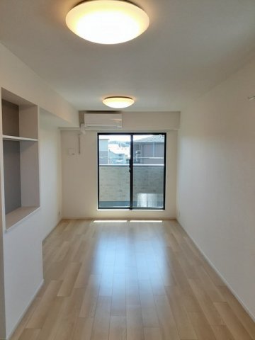グレイスレジデンス 館山Aの居間写真