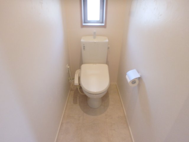 トイレ　ゆったりとした空間のトイレです