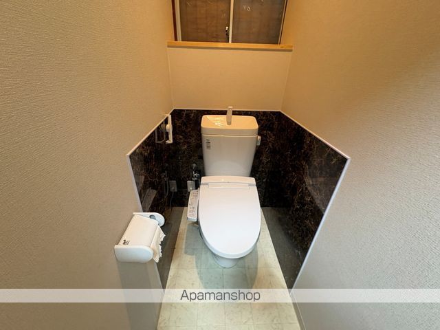 寝屋川市高柳7丁目戸建てのトイレ写真