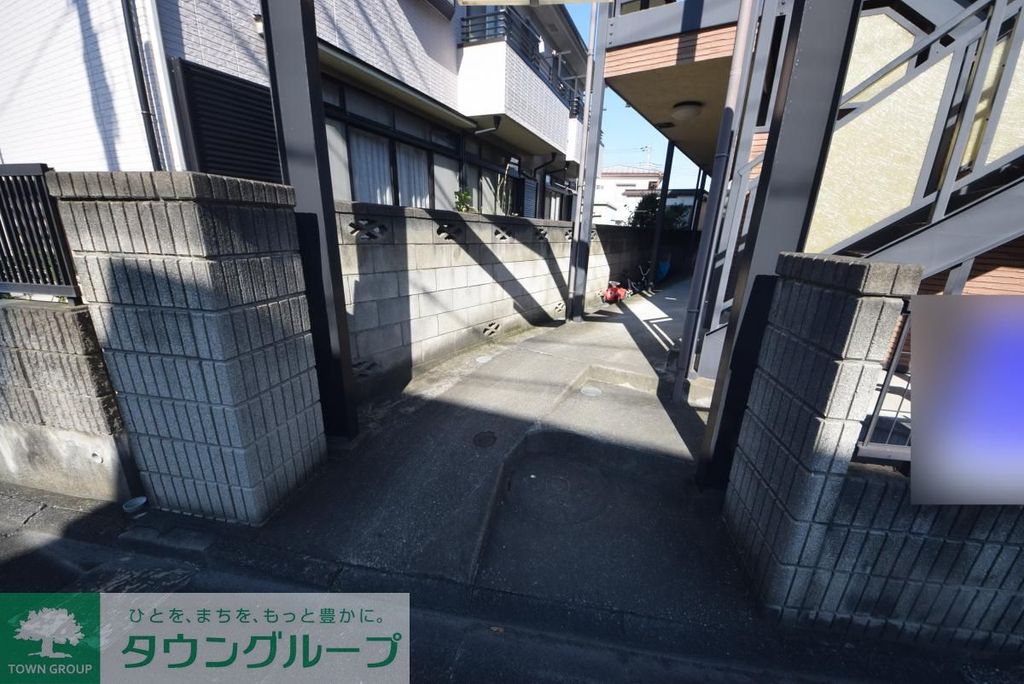ロビー　駐車場