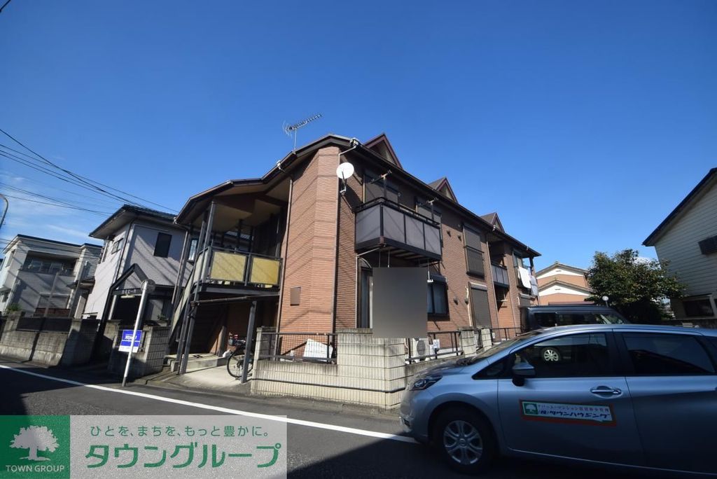 建物外観　駐車場