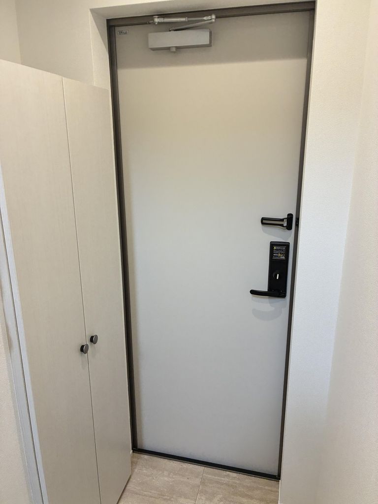 玄関　設備