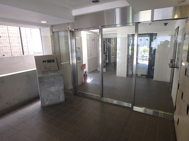 東急東横線 学芸大学駅 徒歩17分 7階建 築20年の外観写真