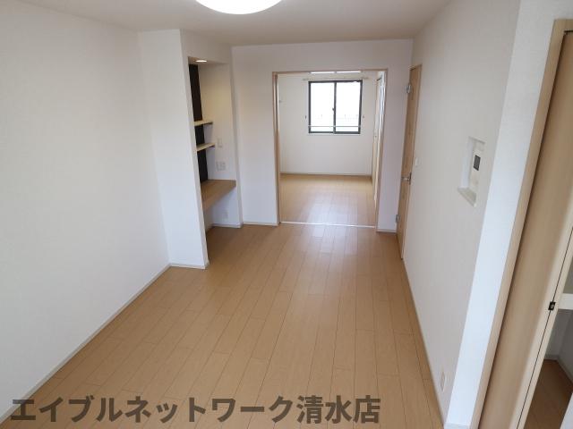 居室・リビング　同物件同タイプ
