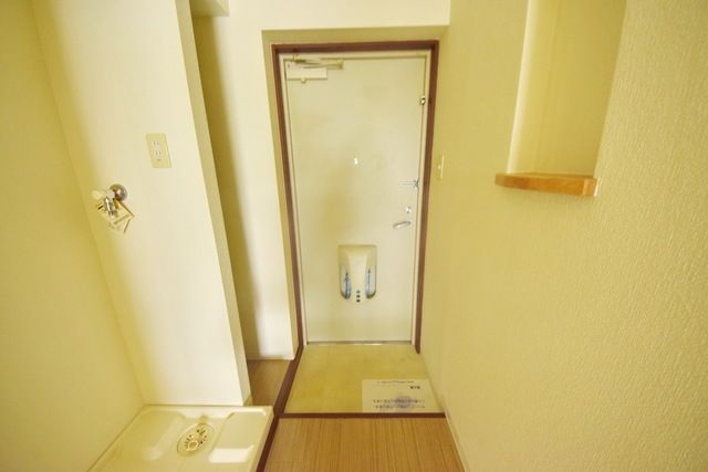 東急田園都市線 宮崎台駅 徒歩12分 3階建 築19年の玄関写真