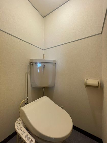 春日町マンションのトイレ写真