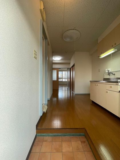 春日町マンションの玄関写真