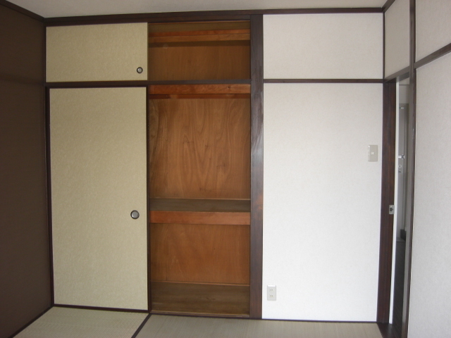 収納　和室6帖