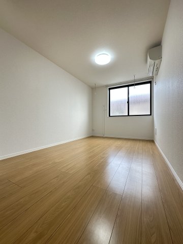 ベイルーム川崎小田の居間写真