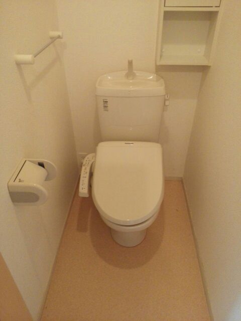 アニメートハウスBのトイレ写真
