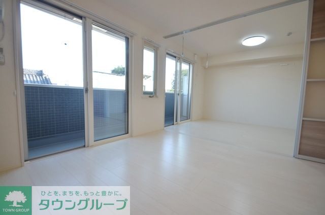 ルシエール上尾原市の居間写真