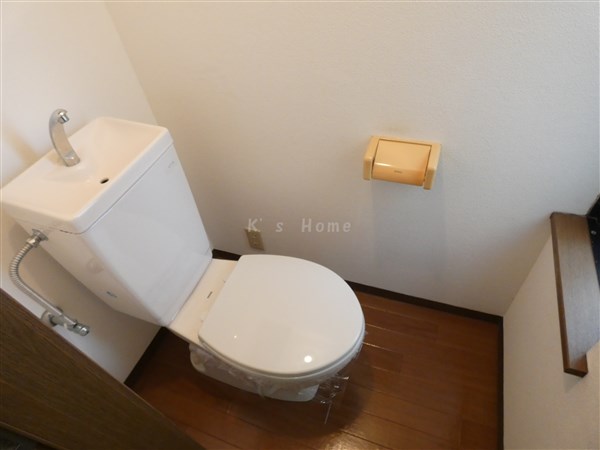 ＪＲ東海道本線 摩耶駅 徒歩8分 3階建 築30年のトイレ写真