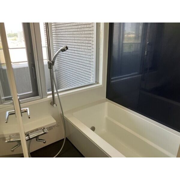 バス・シャワールーム　※写真は同タイプ住戸です。