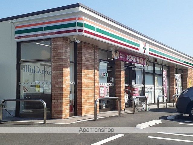 コンビニ　セブンイレブン京目町店（コンビニ）まで600m