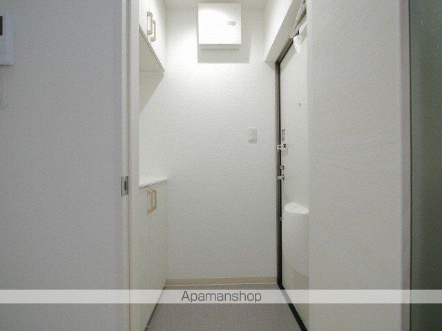 リベルテ南11条の玄関写真