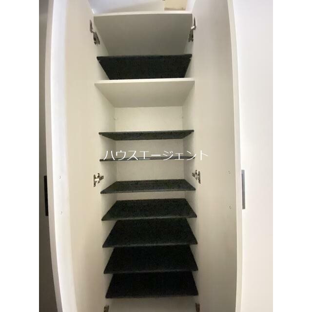 収納　シューズBOXも大容量です※参考写真