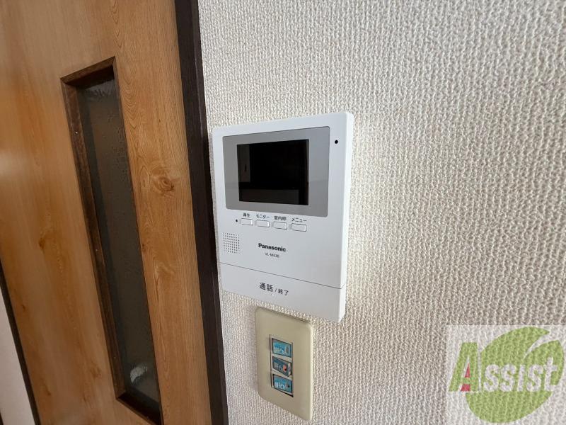 セキュリティ　ＴＶモニター付インターホンです。来客者の顔が見えるので安心！
