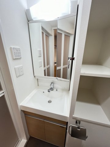 洗面設備　忙しい朝には欠かせない洗面所です