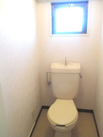 トイレ　リフォーム前写真参考用写真