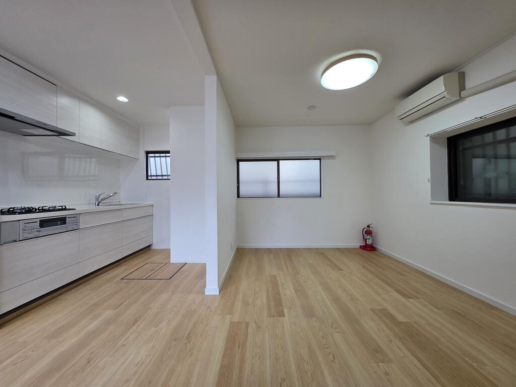 柿の木坂1丁目戸建ての居間写真