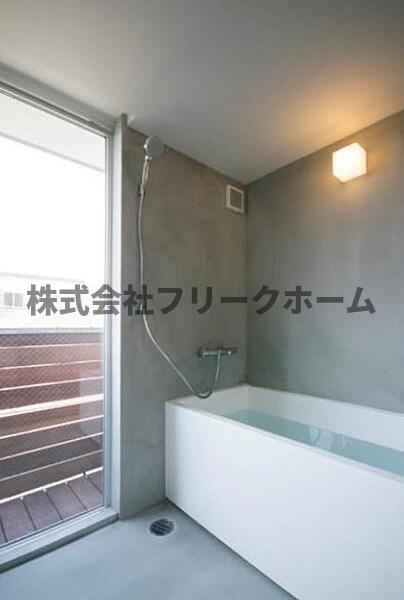 ＪＲ中央線 三鷹駅 徒歩5分 6階建 築13年の風呂写真