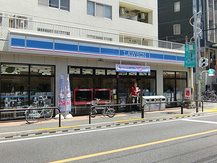 コンビニ　ローソン代沢5丁目店（コンビニ）まで335m
