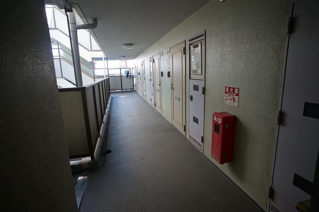 ＪＲ関西本線 東部市場前駅 徒歩12分 6階建 築52年の外観写真