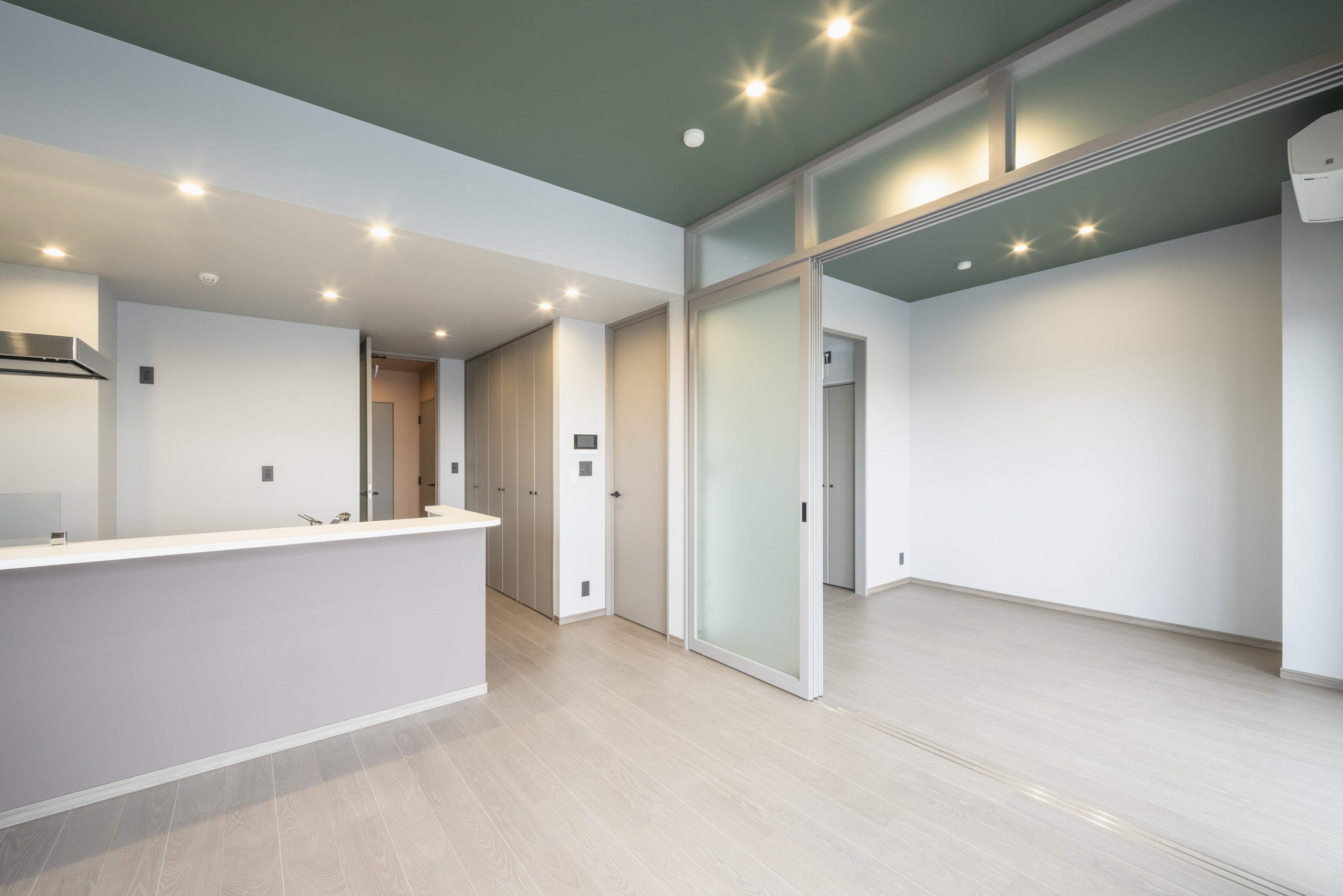 THE TSUBAKIMORI Hotel&Residenceの居間写真
