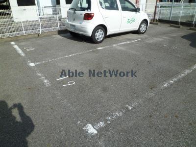 駐車場　駐車場