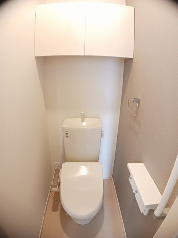 トイレ　清潔感のあるトイレです
